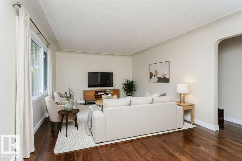 12255 Dovercourt Cr NW, Edmonton, photo 3
