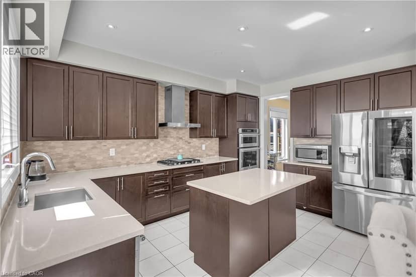35 WILMOT Road — photo 14 of 40