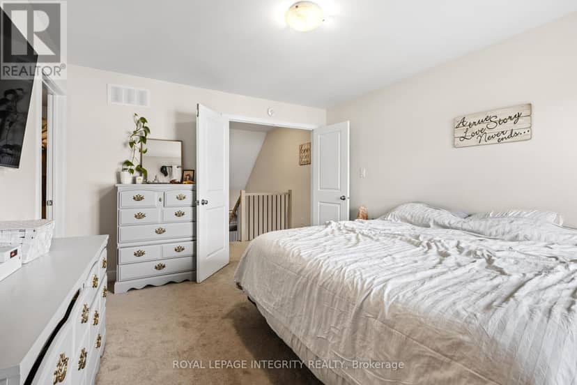 18 Margaret Graham Terrace — photo 25 of 32