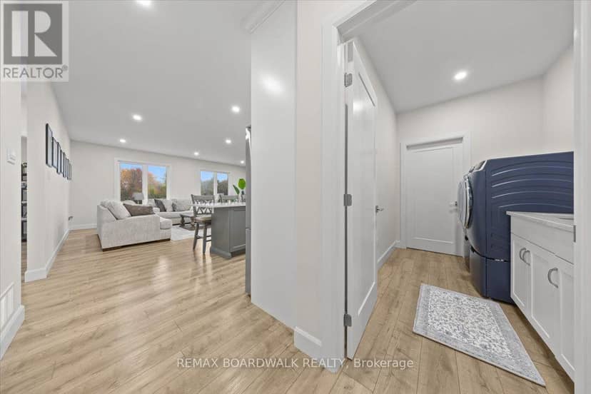665 Drummond 5B Concession — photo 34 of 40