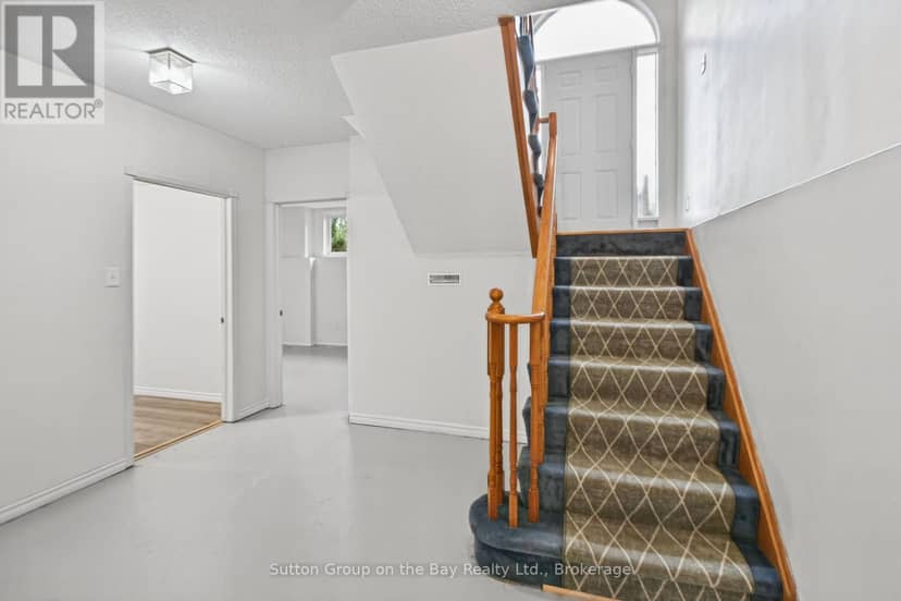 77 Fernbrook Drive — photo 30 of 40