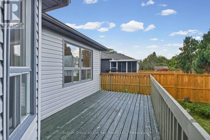 77 Fernbrook Drive — photo 15 of 40