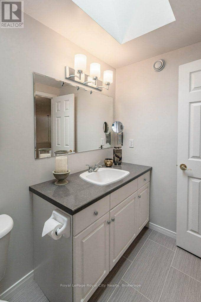 16 - 784 Gordon Street — photo 35 of 40