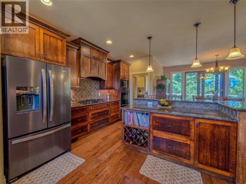 8128 Duby Road, Radium Hot Springs, photo 3