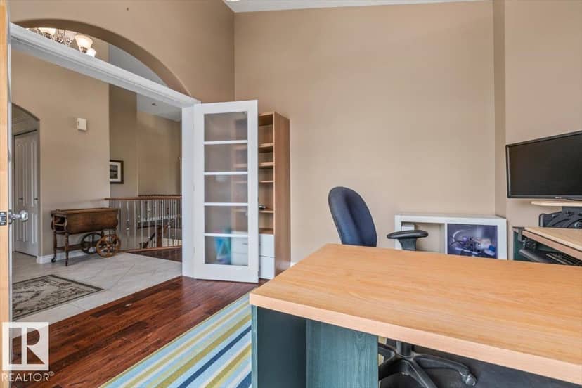 215 Westerra Pt — photo 19 of 40