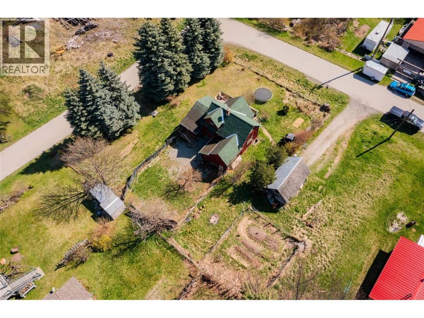 131 Washington Street N, Kaslo