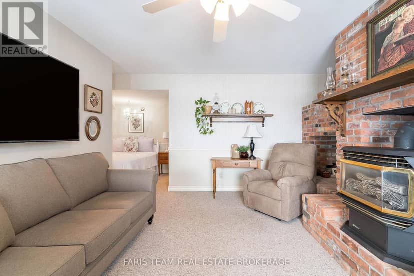238 Robins Point Road — photo 37 of 40