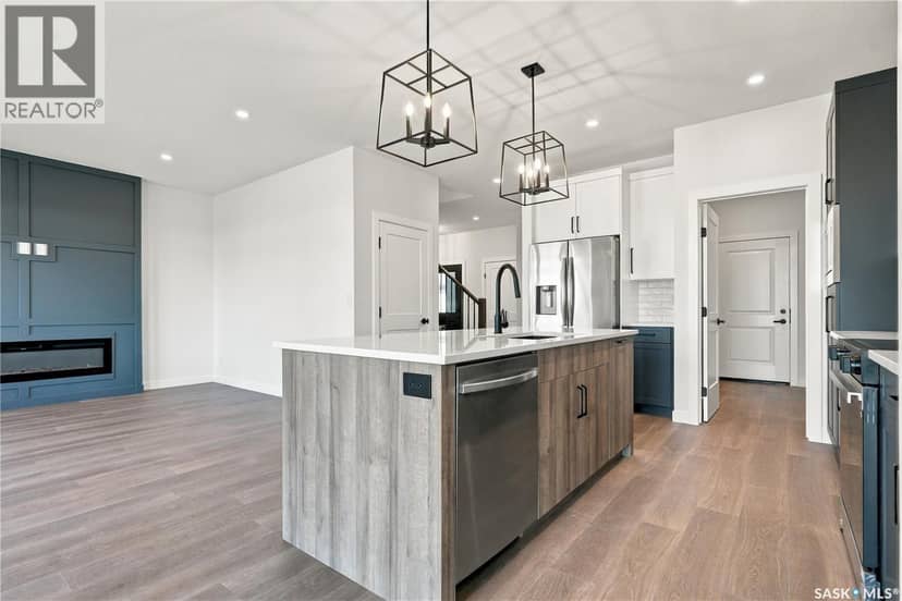 251 Doran WAY — photo 10 of 38