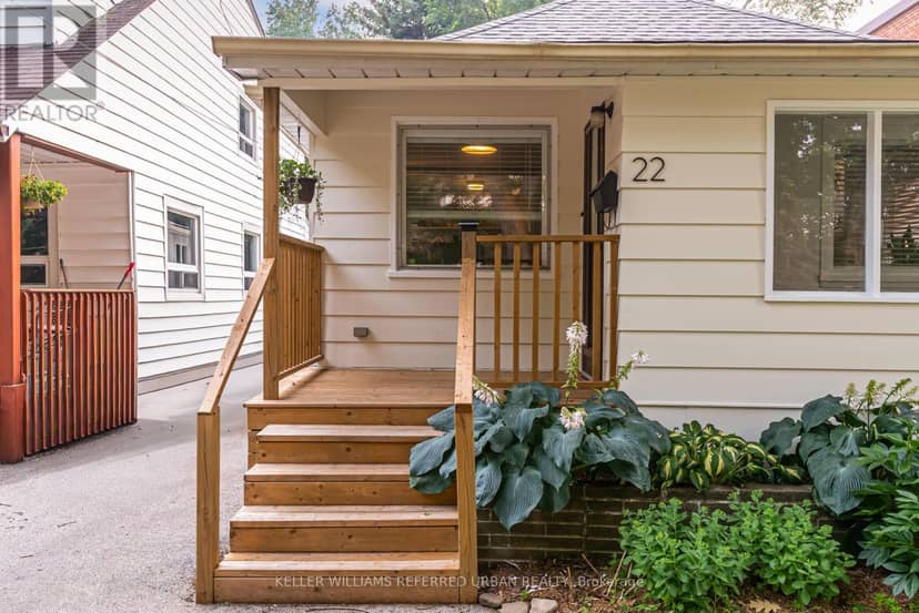 22 Long Branch Avenue, Toronto, photo 3