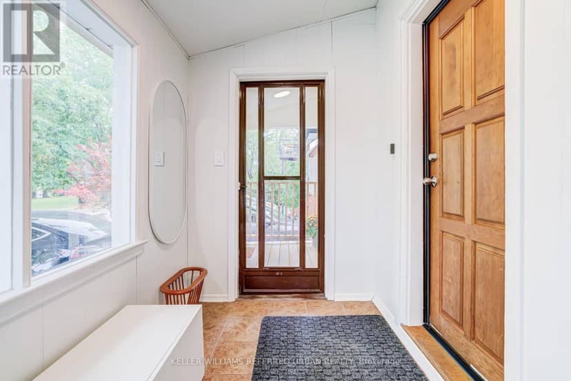 22 Long Branch Avenue, Toronto, photo 4