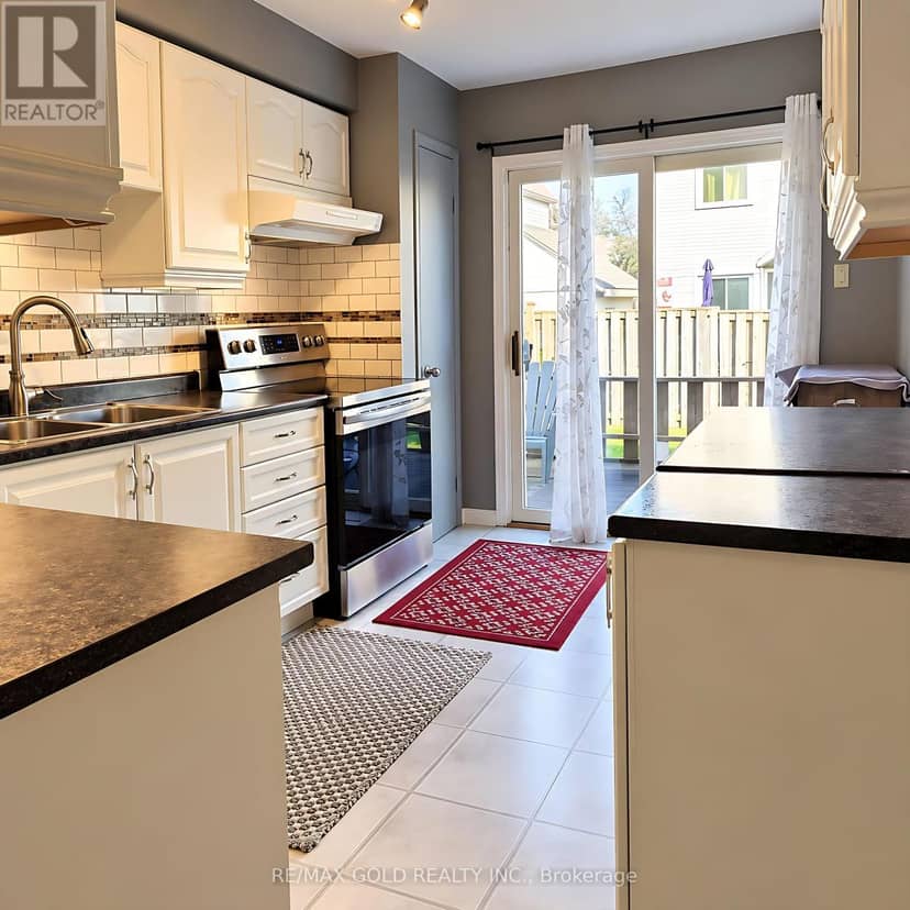 32 Steven Court — photo 6 of 22