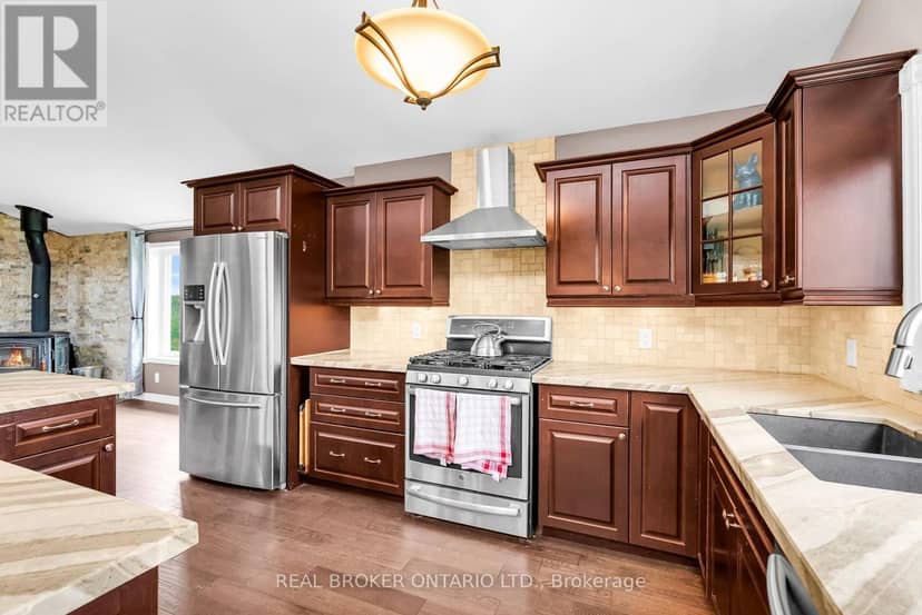 106008 Southgate Rd 10 Line — photo 19 of 40