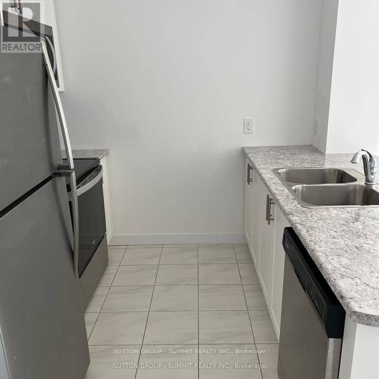 227 - 460 Dundas Street E — photo 8 of 17