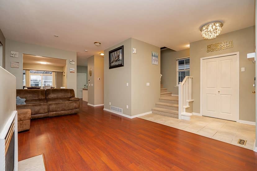 14858 58 AVENUE, Surrey, photo 2
