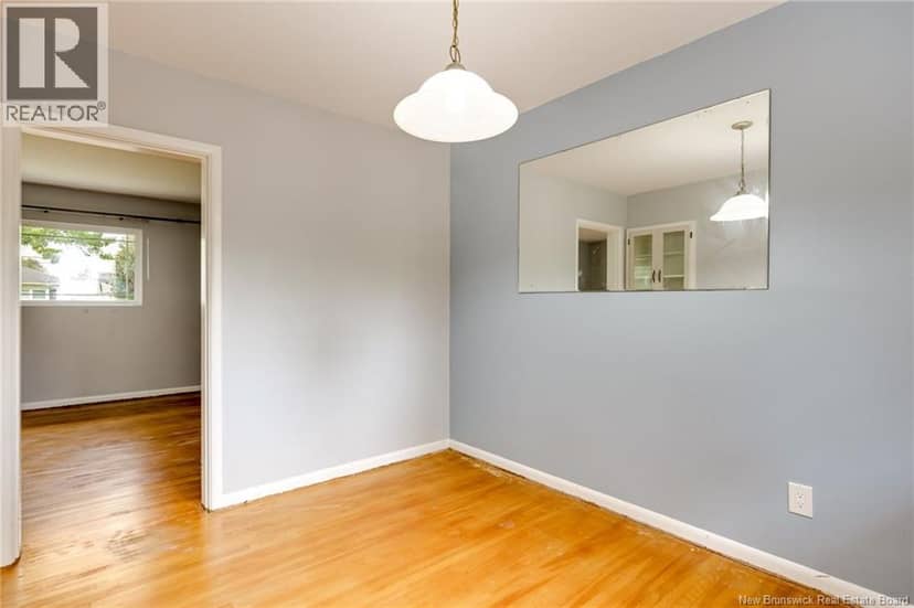 17 Bissett Avenue — photo 14 of 33