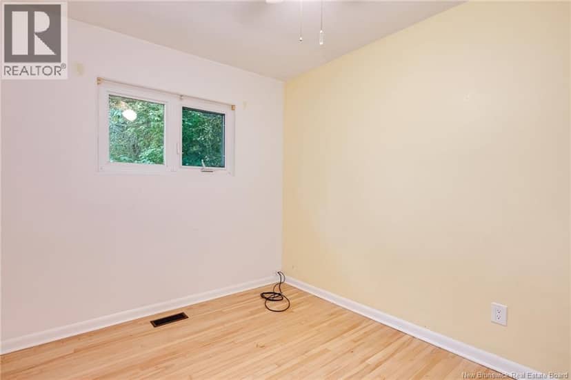 17 Bissett Avenue — photo 20 of 33