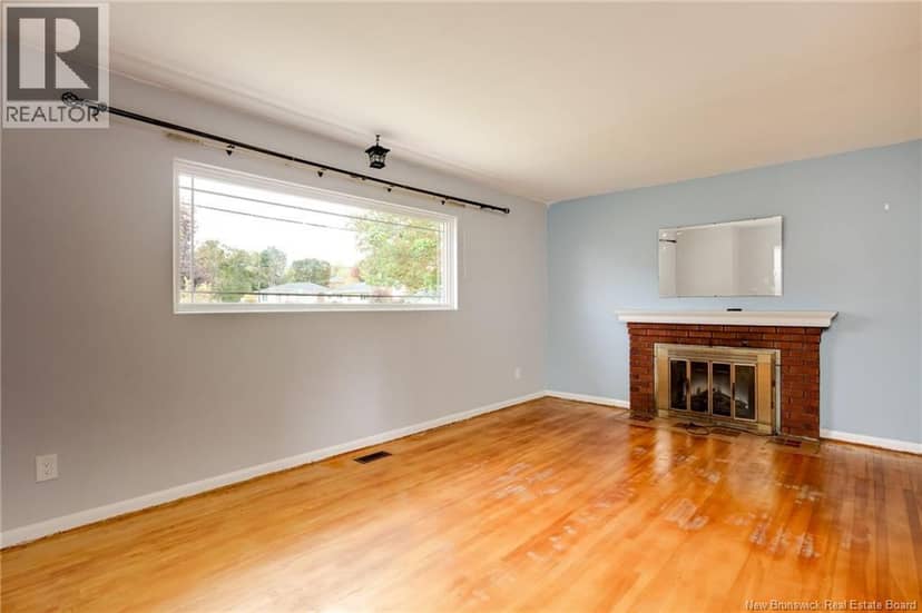17 Bissett Avenue — photo 3 of 33