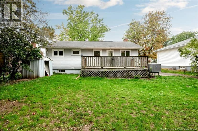 17 Bissett Avenue — photo 31 of 33