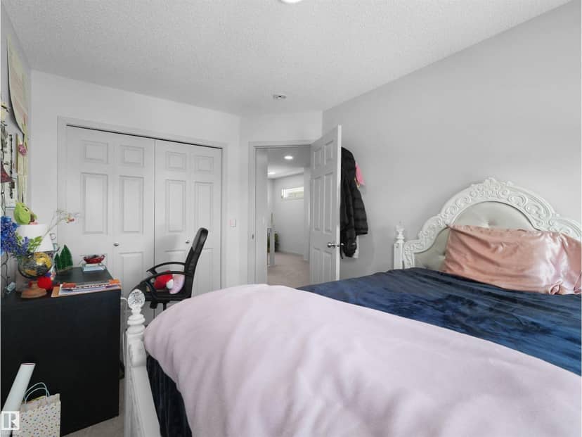 4615 175 AV NW — photo 39 of 40