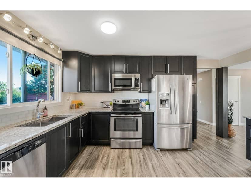 14115 70 ST NW — photo 13 of 40