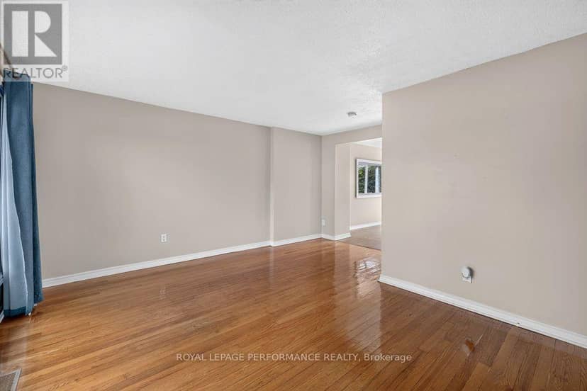 2258 Russell Road — photo 10 of 40
