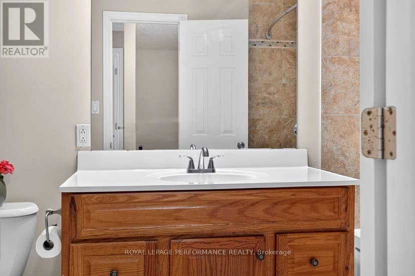 2258 Russell Road — photo 33 of 40