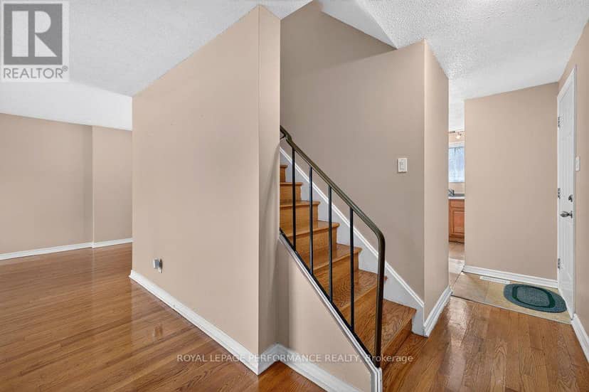 2258 Russell Road — photo 5 of 40