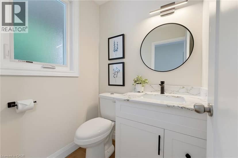 32 SILVERVINE Drive — photo 10 of 35