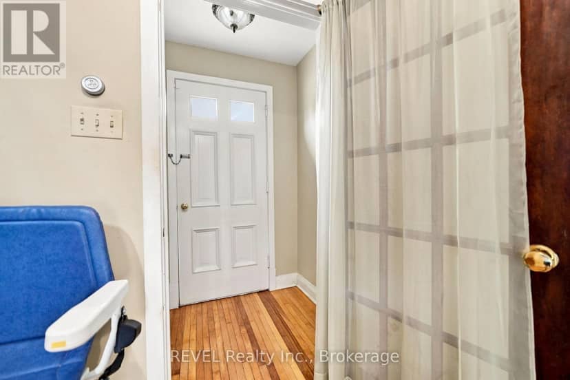 5892 Murray Street — photo 13 of 40
