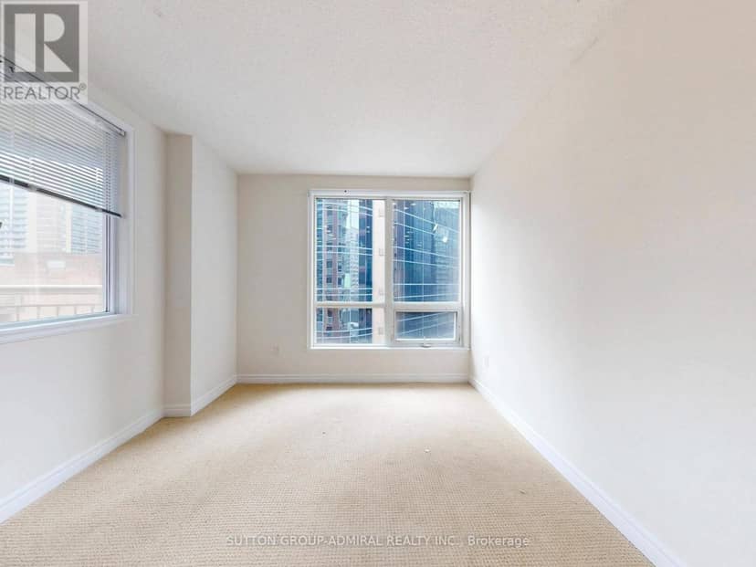 812 - 100 Hayden Street — photo 18 of 40
