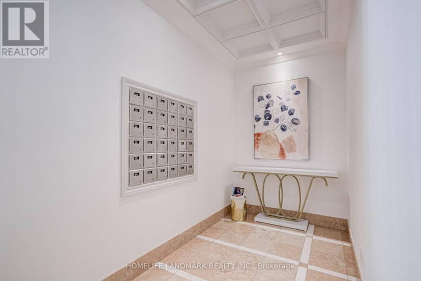 301 - 96 Fifeshire Road, Toronto, photo 5