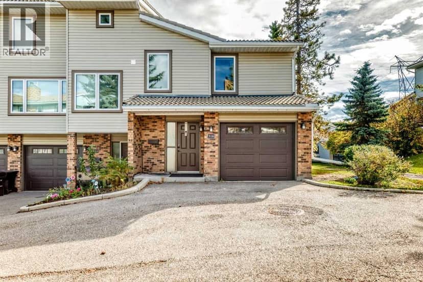 316 Coachway Lane SW, Calgary