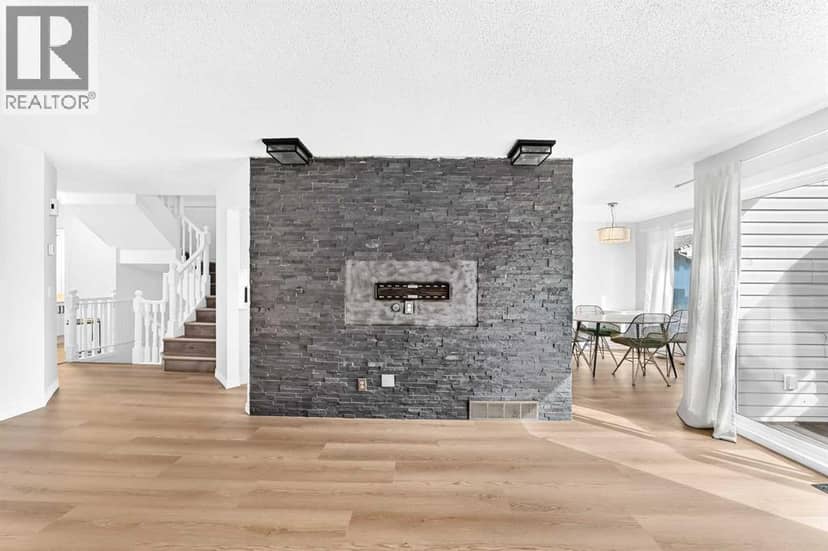 316 Coachway Lane SW — photo 10 of 40