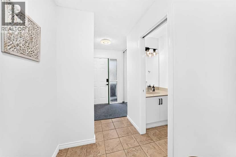 316 Coachway Lane SW — photo 18 of 40