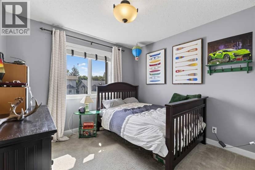 151 Balsam Crescent — photo 14 of 25