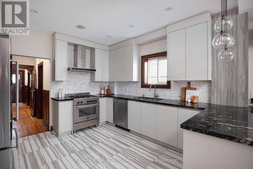 29 Denison Avenue — photo 3 of 40