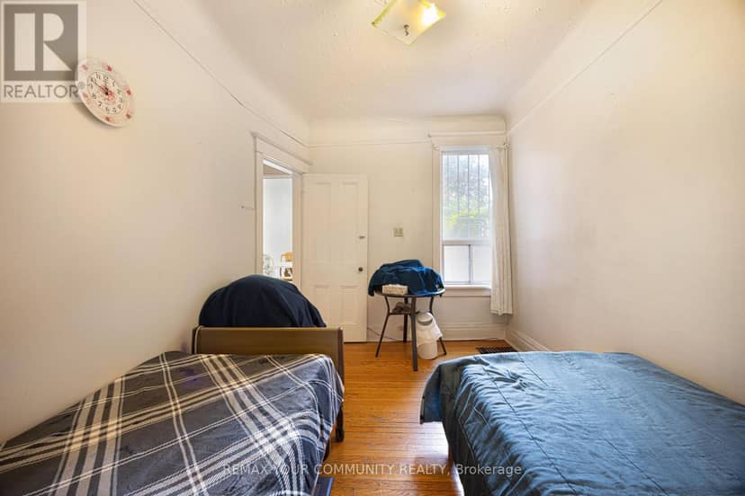 60 Hazelwood Avenue — photo 10 of 21