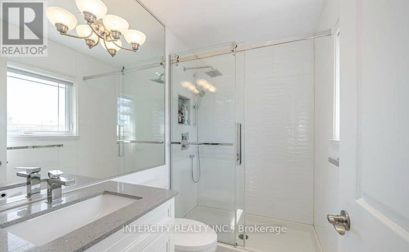 724 Peter Robertson Boulevard — photo 12 of 18