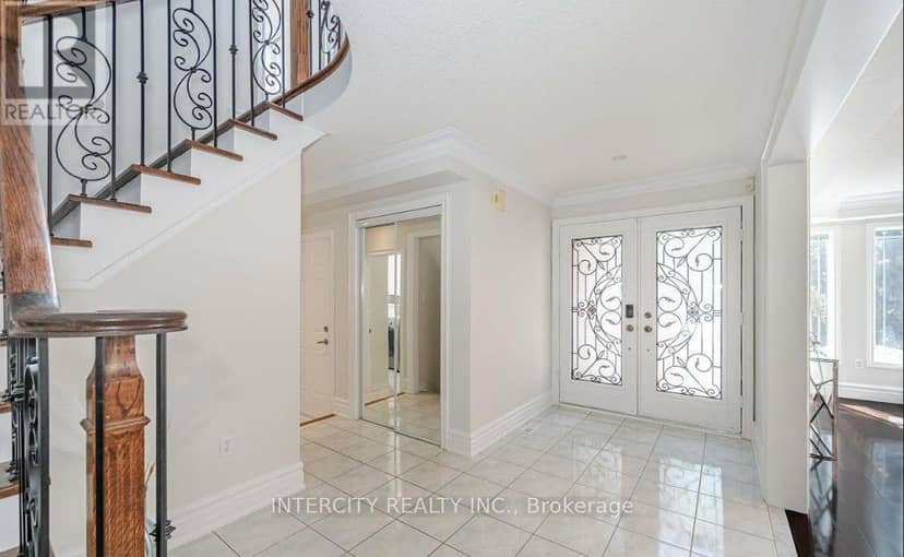 724 Peter Robertson Boulevard — photo 4 of 18
