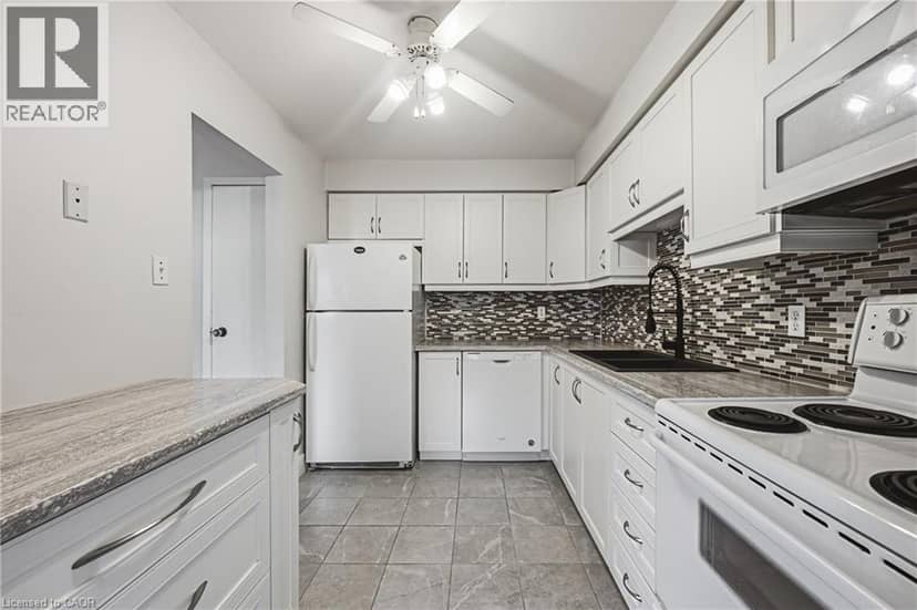 564 SHERATON Road Unit# 14 — photo 15 of 36