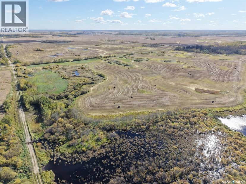 2 Quarters Mixed Use Land & Yard Site Near Sheho — photo 10 of 40