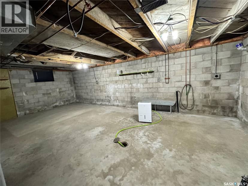 2 Quarters Mixed Use Land & Yard Site Near Sheho — photo 39 of 40