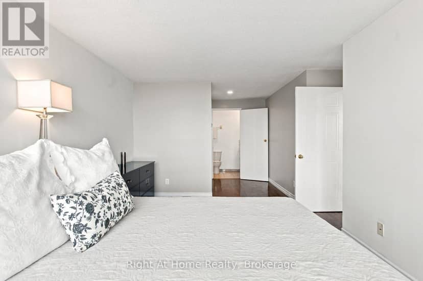 1215 - 11753 Sheppard Avenue E — photo 25 of 40