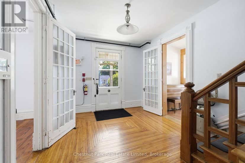 71 Queen Street — photo 13 of 40