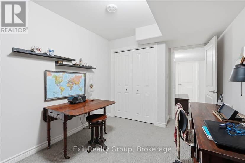 30 Sandhu Crescent — photo 18 of 31