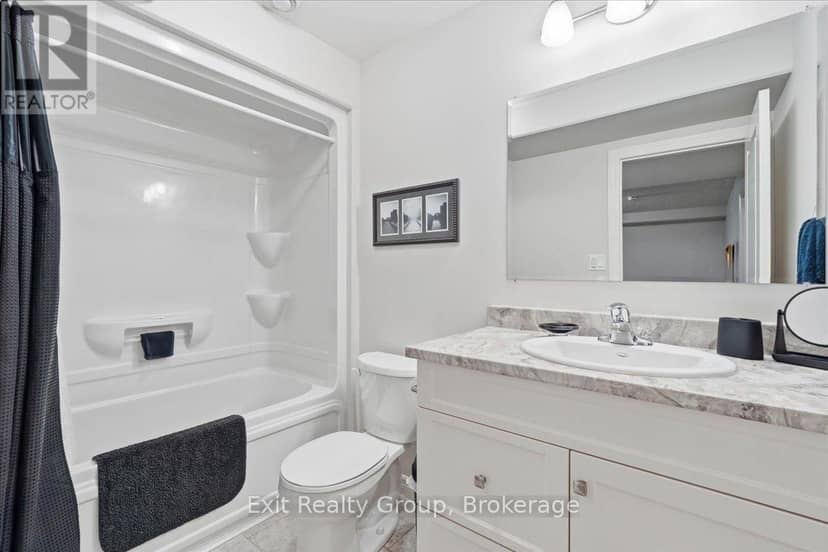30 Sandhu Crescent — photo 19 of 31