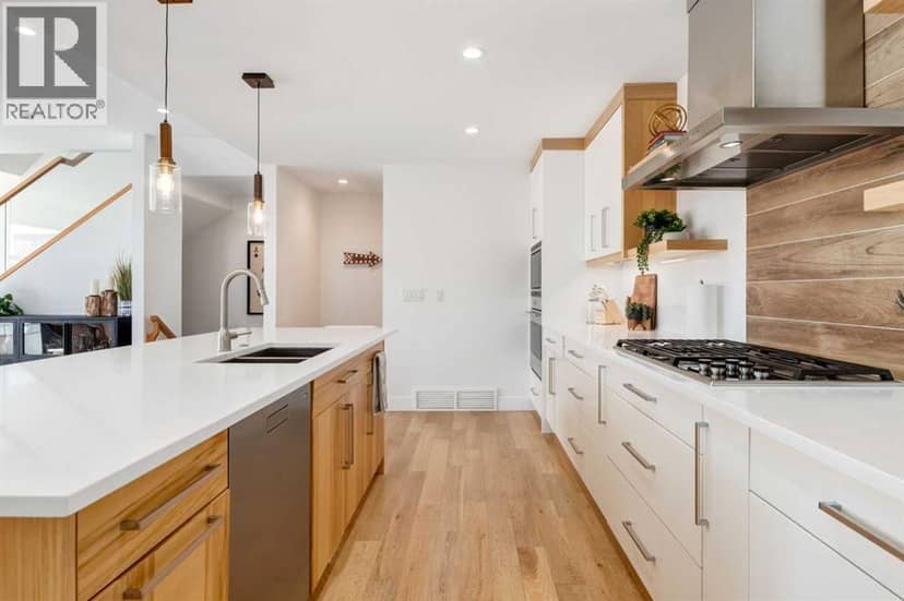 1601 21 Avenue SW — photo 12 of 40
