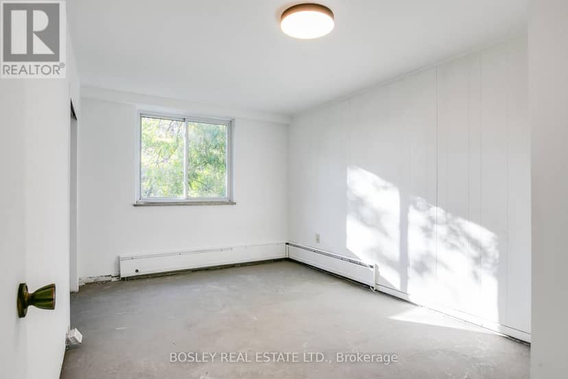 404 - 158 Crescent Road — photo 17 of 23