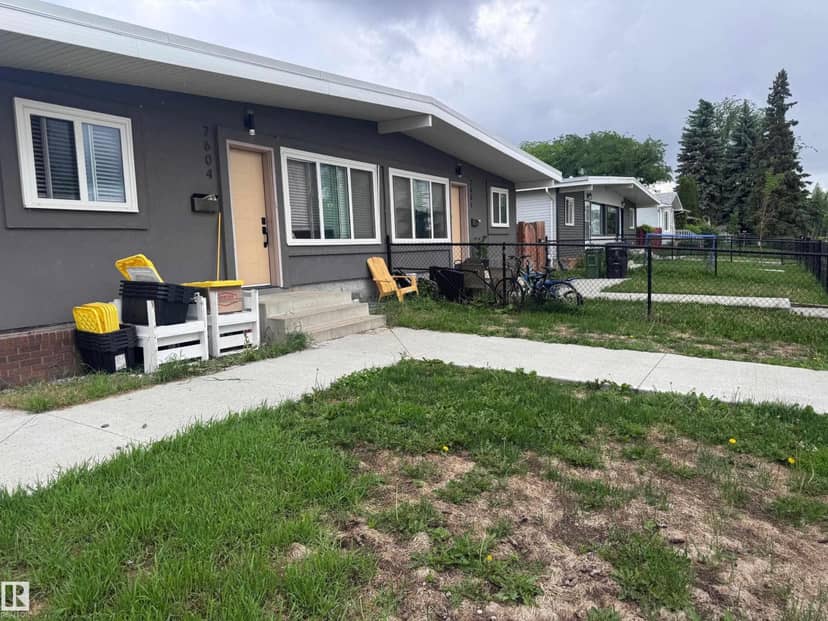 7604 7606 75 ST NW, Edmonton, photo 2