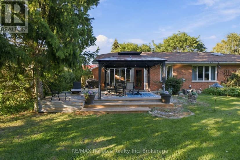 33895 Bissonette Avenue — photo 8 of 37